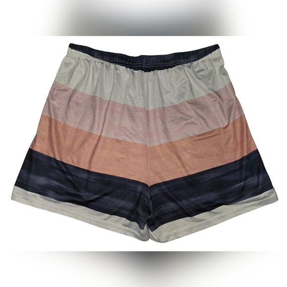 💋 5 for $25 Shorts Size Large - Picture 2 of 3